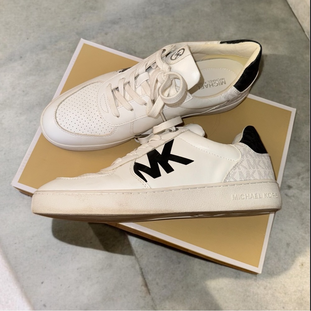 Michael Kors White and Black Women’s Sneakers - Picture 2 of 5